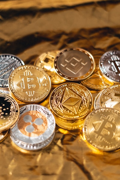 Bitcoin adds $20B as traders defend support